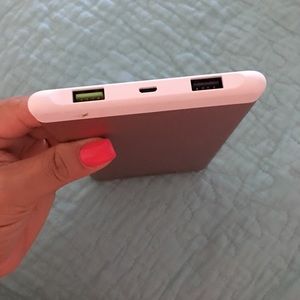 Morphine pink phone charger